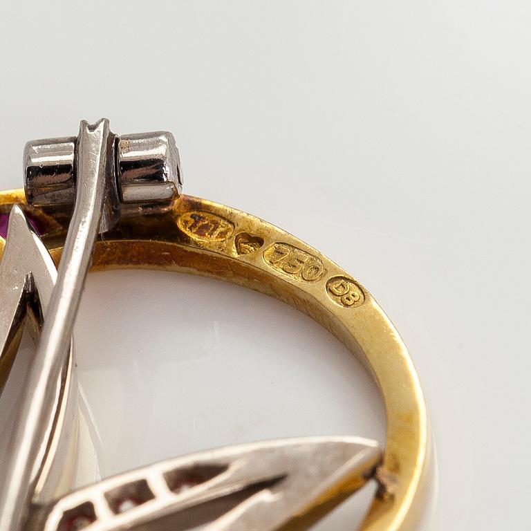 Torbjörn Tillander, brosch i form av bokstaven "M", 18K guld. Helsingfors 1981.