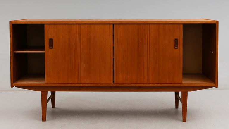 SIDEBOARD, 1900-talets första hälft.