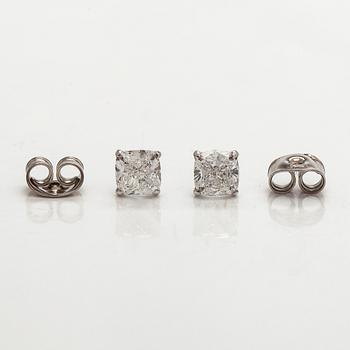 Korvakorut, briljanttihiotut timantit yhteensä 1,48 ct, 14K valkokultaa.