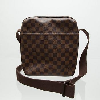 VÄSKA, "Trotteur Beaubourg", Louis Vuitton.