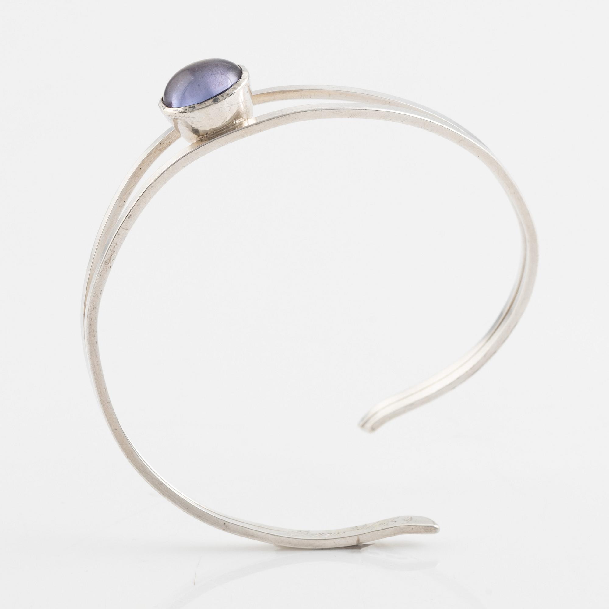 Martin Öhman, silver bangle.