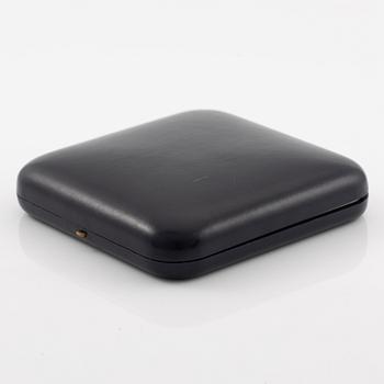 Necklace 18K gold with cabochon-cut sapphires.