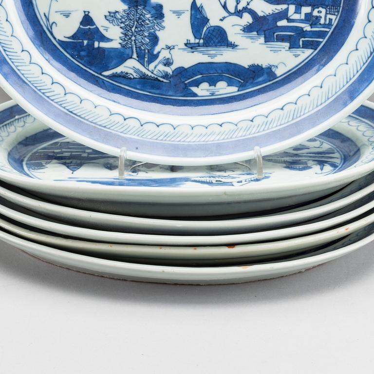 A set of six plus one Chinese porcelain serving dishes around 1800.