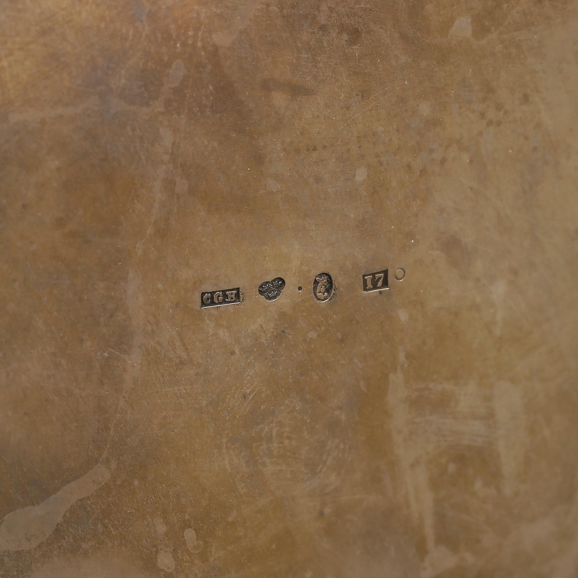 KAFFESERVIS, 3 delar, silver, götisk modell, CG Hallberg, Stockholm 1911-12. Tot ca 1768 gram.