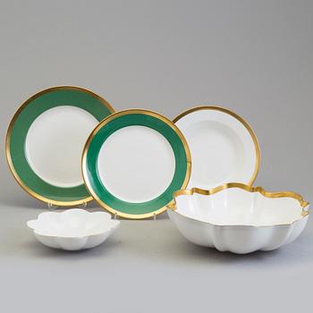 KARIN BJÖRQUIST, a 42 pcs Nobel porcelain dinner service.