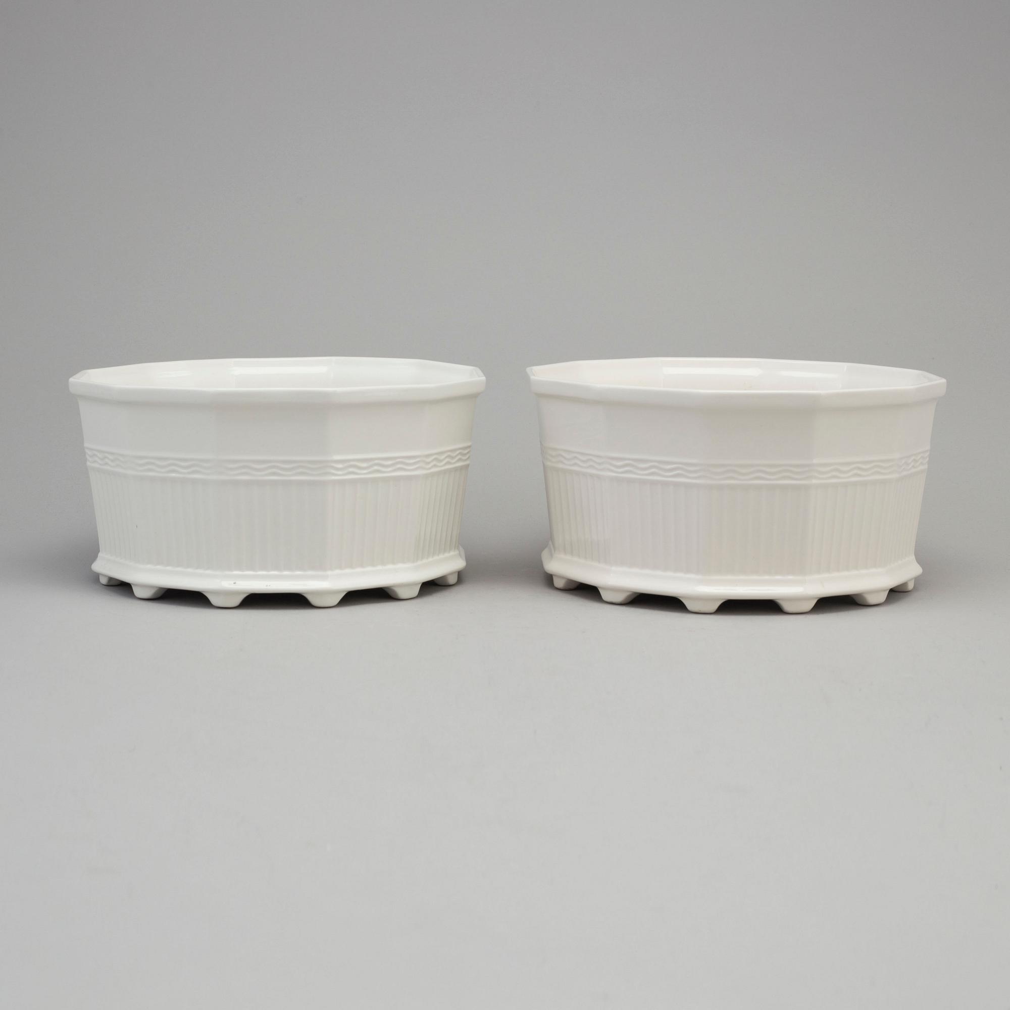 A pair of porcelain plant pots from Prins Eugens Waldemarsudde, Gustavsberg.