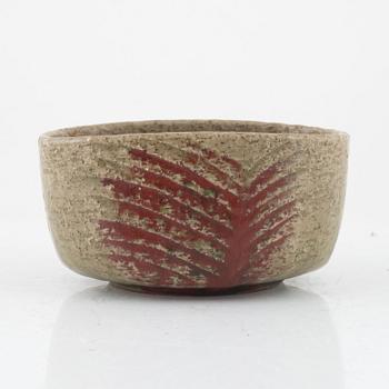 Eva Staehr-Nielsen, a stoneware bowl, Saxbo, Denmark, mid 20th c, model no 233.