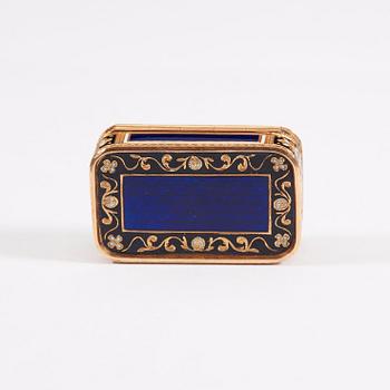 A French late 18th century gold and enameled vinigrette.