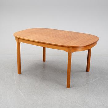 Carl Malmsten, a 'Ambassdör' walnut dining suite, Åfors Möbelfabrik.