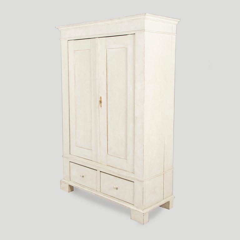 Klädskåp, 1900-tales första hälft.