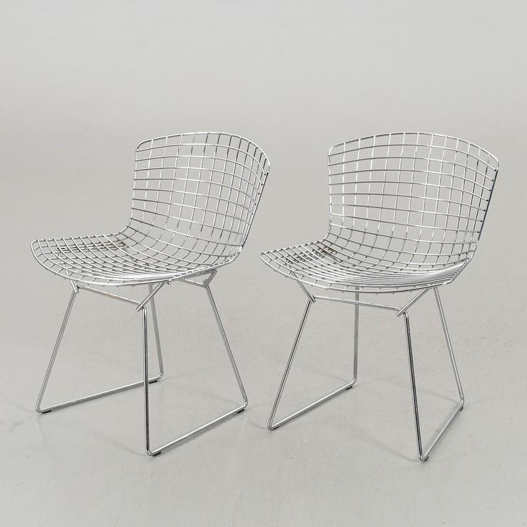 A PAIR OF HARRY BERTOIA "SIDE CHAIR" by Knoll International.