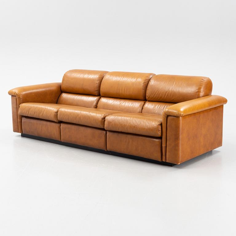 A Cinova leather sofa, Italy, 1970's/80's.