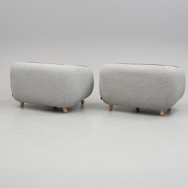 FÅTÖLJER, ett par, "Basset", Boris Berlin och Aleksej Iskos för Versus, 2010-tal.