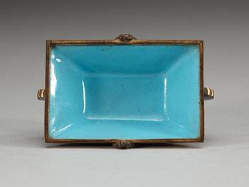 PENSELBAD, cloisonné. Qing dynastin, 1800-tal.