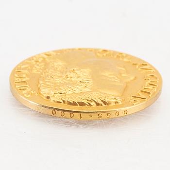 An 18K gold medal Carl XVI Gustaf numbered 55/1000 weight 56,7 grams.