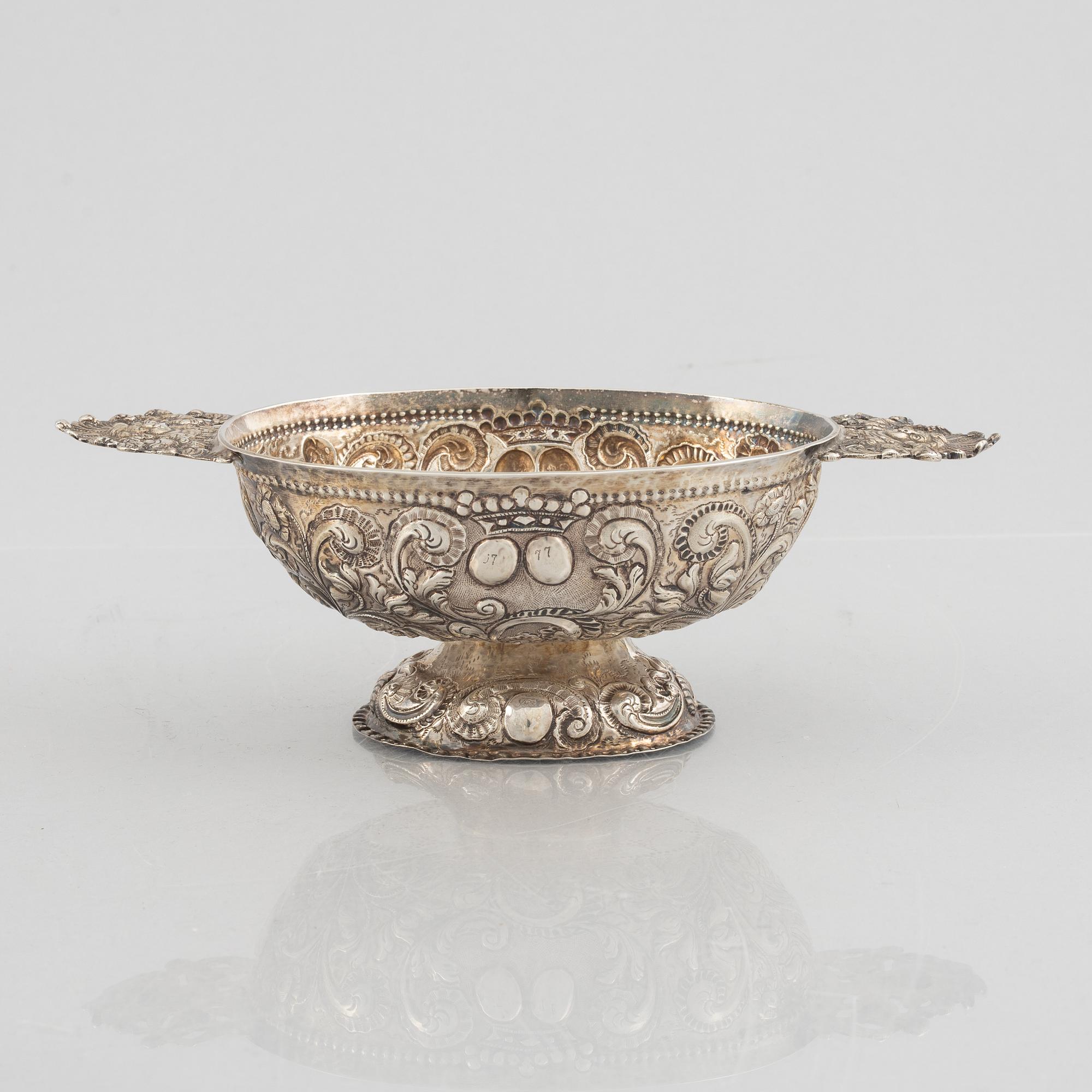 A Baroque style silver bowl, 19th Century.