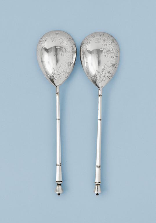 A PAIR OF 19TH CENTURY RUSSIAN SILVER SPOONS, makers mark of Mikhail Grachev, St. Petersburg 1880's.