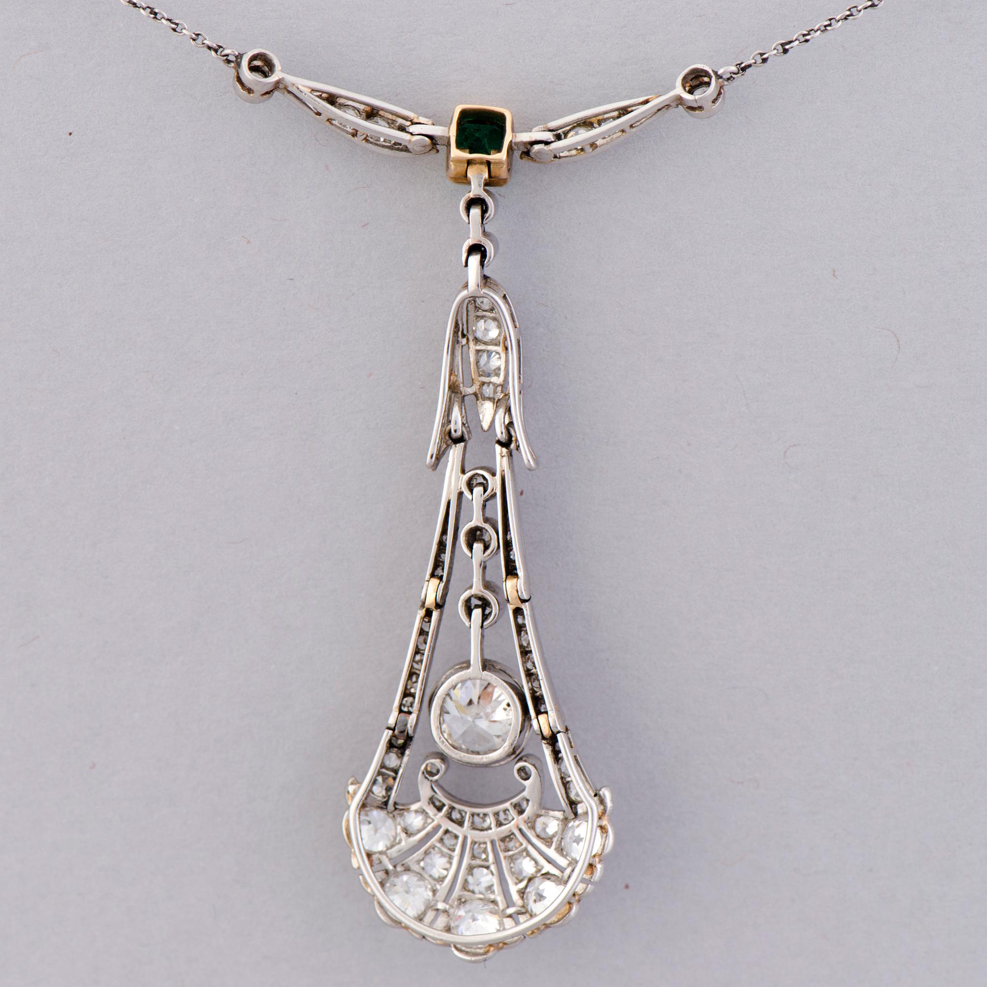 A PENDANT, old and 8/8 cut diamonds, emerald, platinum. Art Deco, c. 1920s.