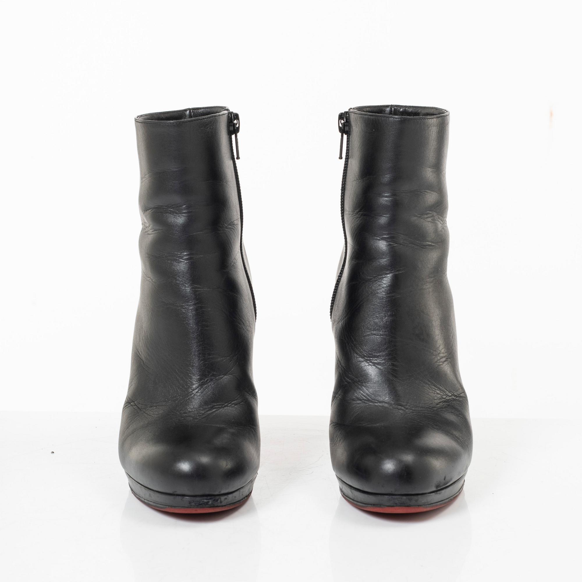 Christian Louboutin, ankle boots, size 37.