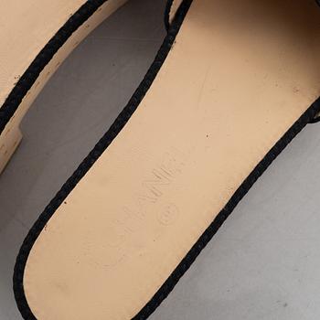 Chanel, sandals, size 41 1/2.