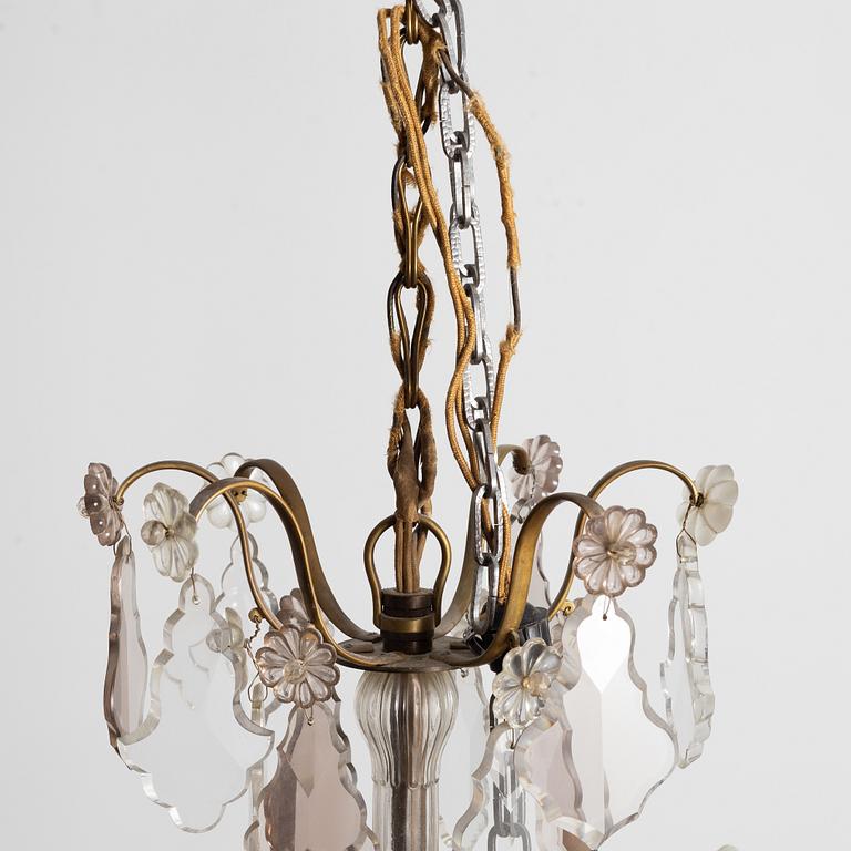 Takkrona, rokokostil, tidigt 1900-tal.