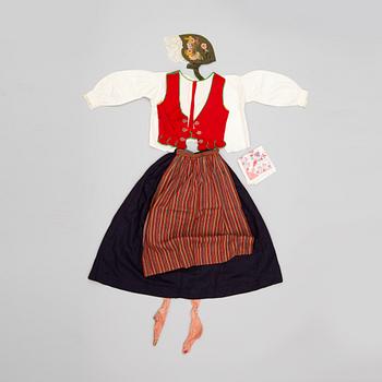 FOLKDRÄKT. Östergötland. 1900-tal.