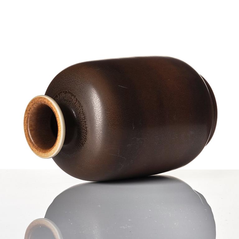 Berndt Friberg, a stoneware vase, Gustavsberg studio, Sweden 1968.