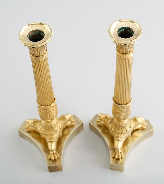 LJUSSTAKAR, ett par, senempire, 1800-talets första hälft.