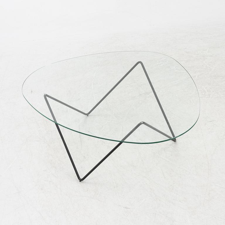 Barba Corsini & Joaquim Ruiz Millet, soffbord, "Pedrera", Gubi, Danmark.