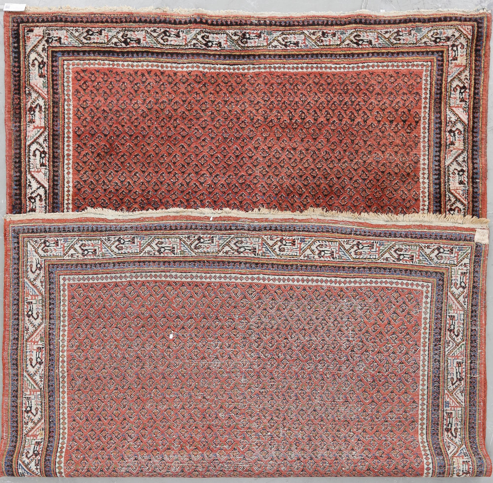 MATTA, semiantik/old Serabend. Ca 325 x 212 cm.