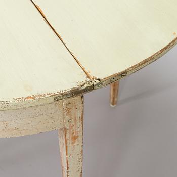 Bord / klaffbord, halvmåneform, 1800-tal.