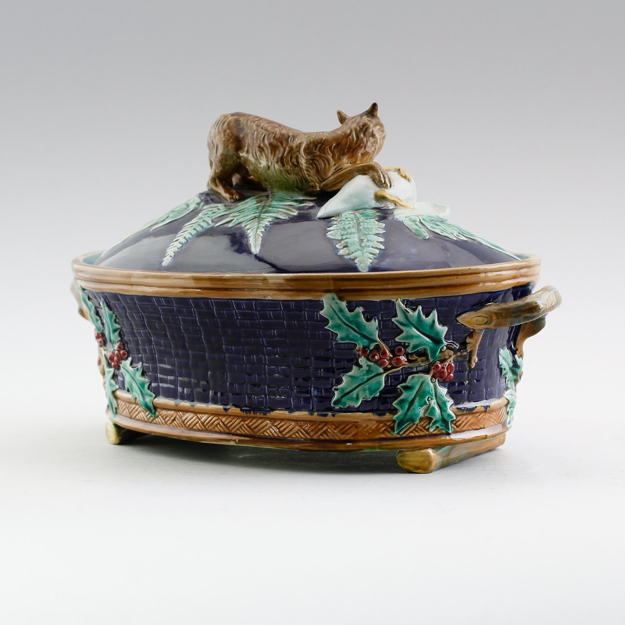 TERRIN, majolika, sannolikt Tyskland, omkring år 1900.