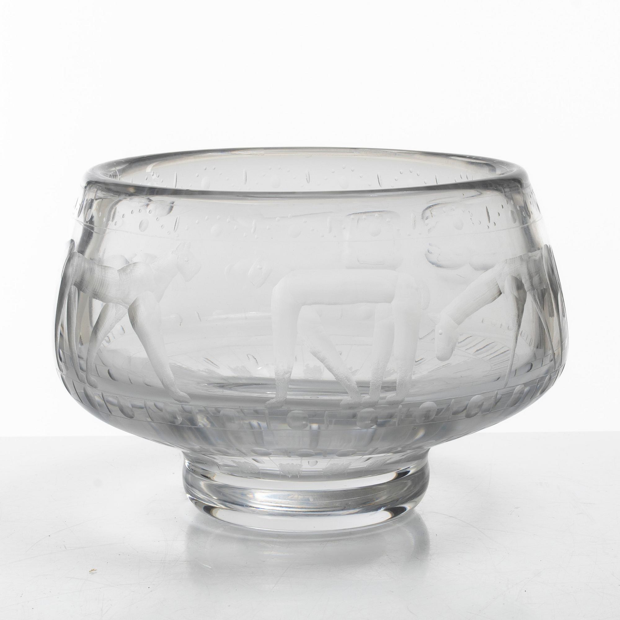 Erik Höglund, a bowl.