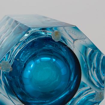 OLLE ALBERIUS, an Orrefors Ariel glass vase, 1990.