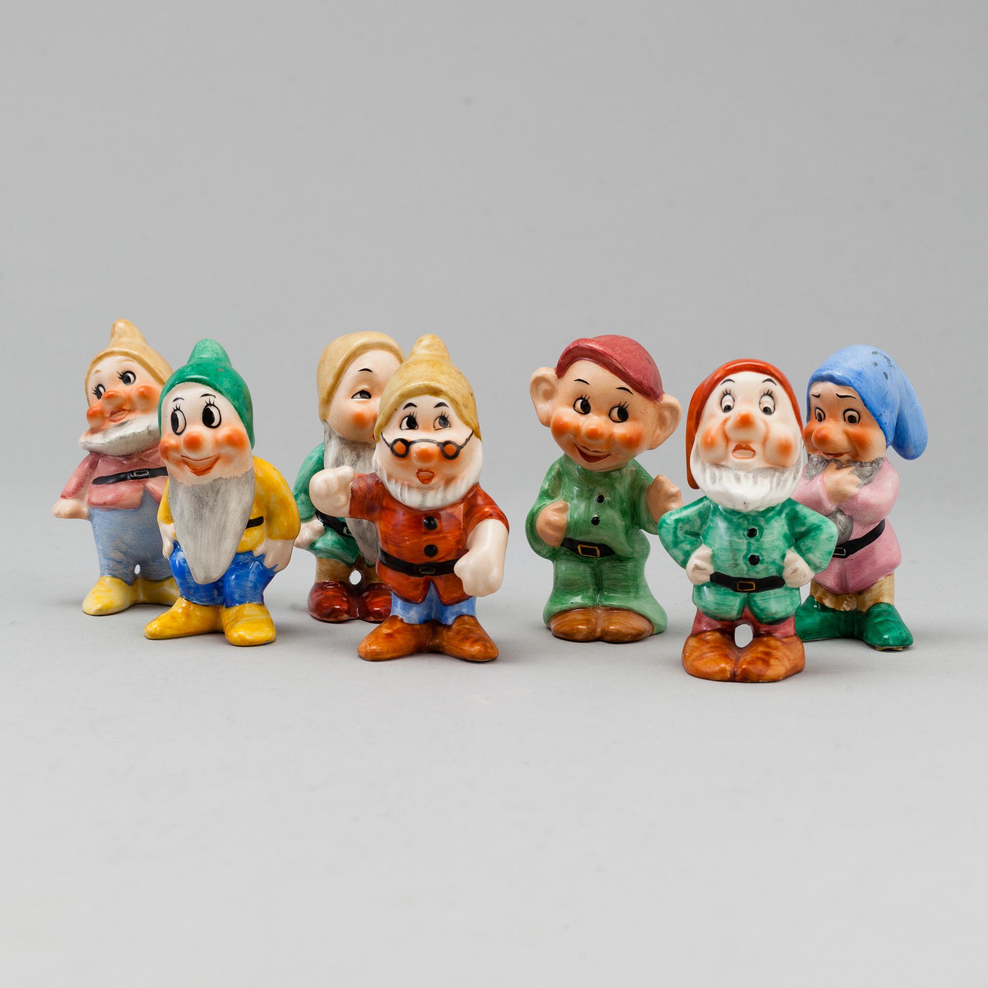 GOEBEL, FIGURER, sju st, porslin, 1900-talets andra hälft.