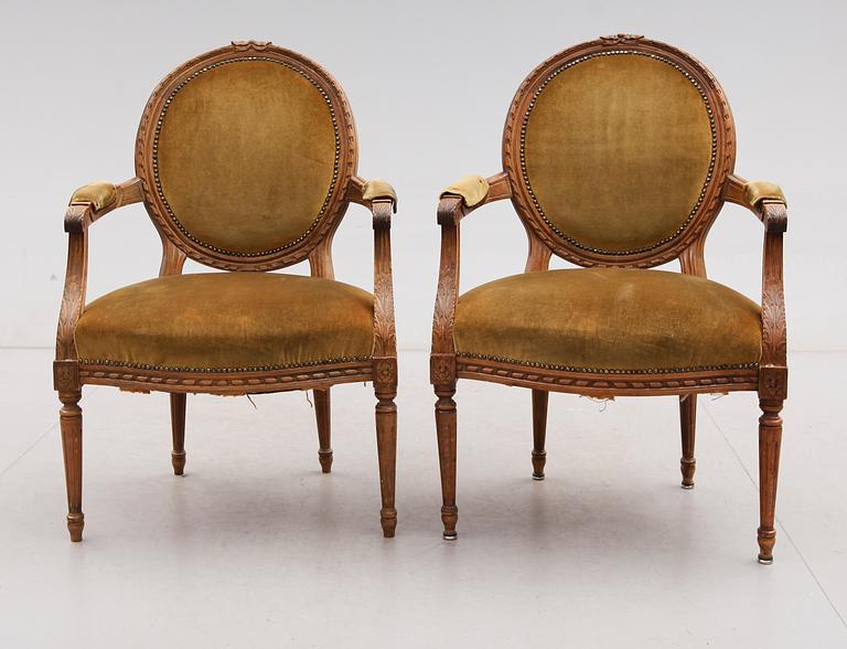 KARMSTOLAR, 1 par, gustaviansk stil, 1900-talets andra hälft.