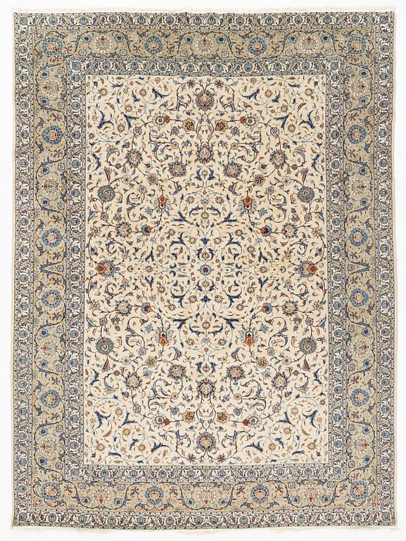 A Keshan carpet, c. 395 x 295 cm.