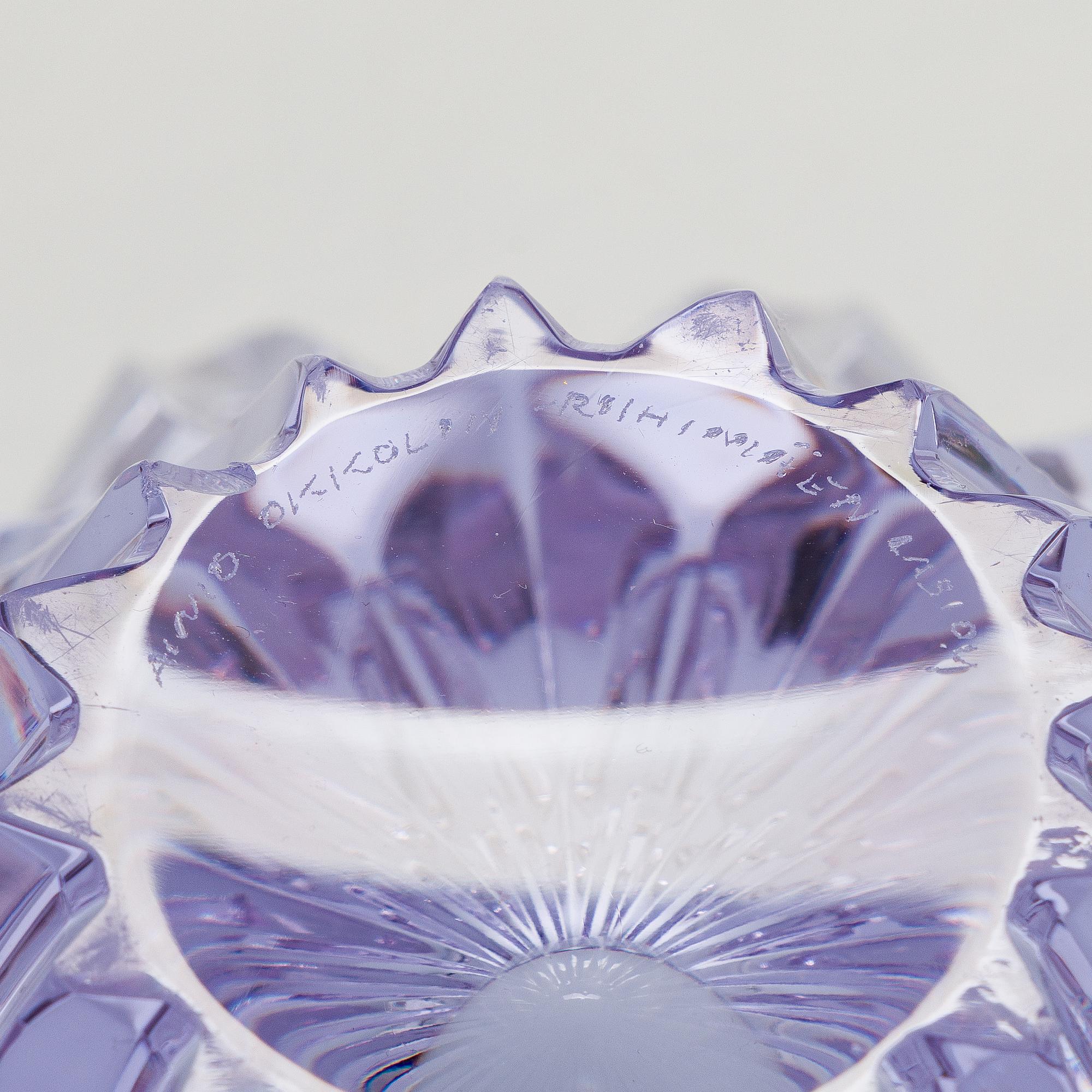 Aimo Okkolin, a "Terälehdet" (Petals) bowl signed Aimo Okkolin Riihimäen Lasi Oy.