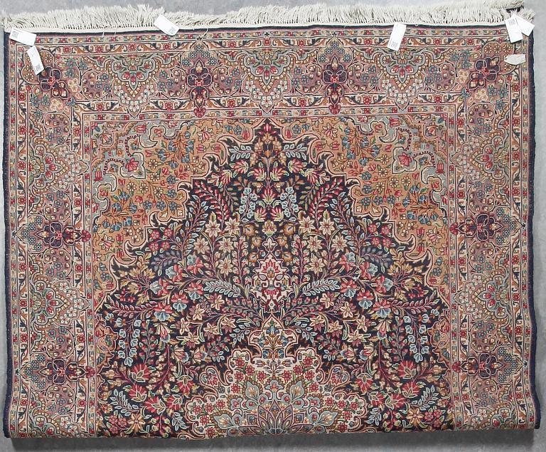 MATTA, Kirman, ca 317x201 cm.