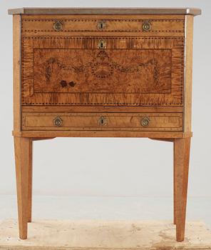 CHIFFONJÉ, gustaviansk stil, 1800-tal.