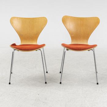Arne Jacobsen, stolar, 8 st, "Sjuan", Fritz Hansen, Danmark, 1981.