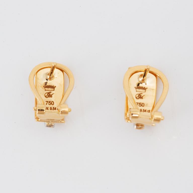 18K yellow gold old-cut diamond earrings.