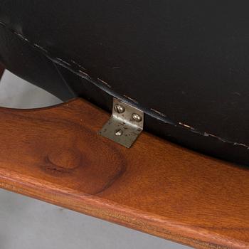 Carl Gustaf Hiort af Ornäs, nojatuoli, "Hamlet", Puunveisto Oy - Träsnideri Ab, 1960-luku.