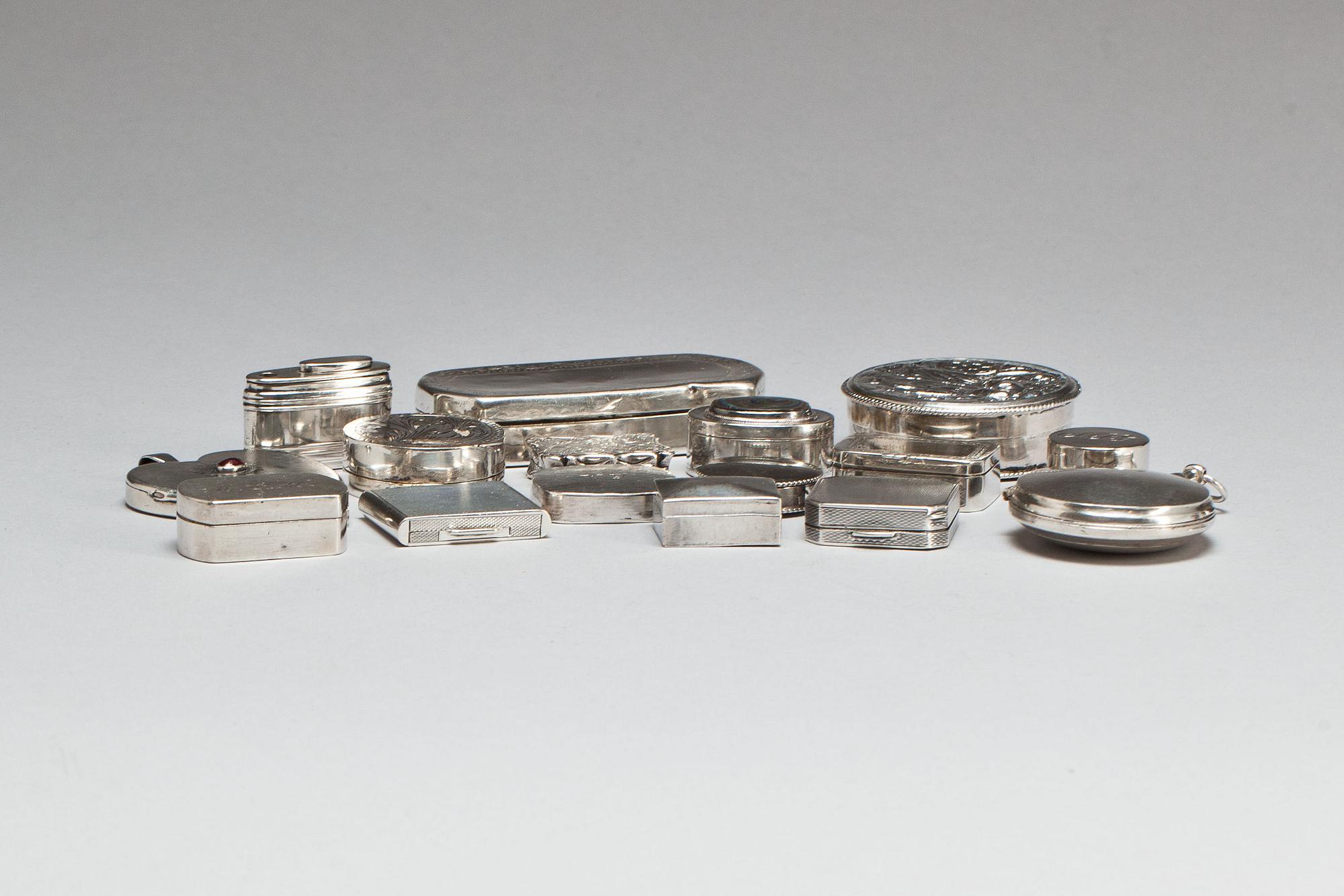 DOSOR, 16 st, silver, olika nationaliteter, 1800-1900-tal. Total vikt ca 303 g.