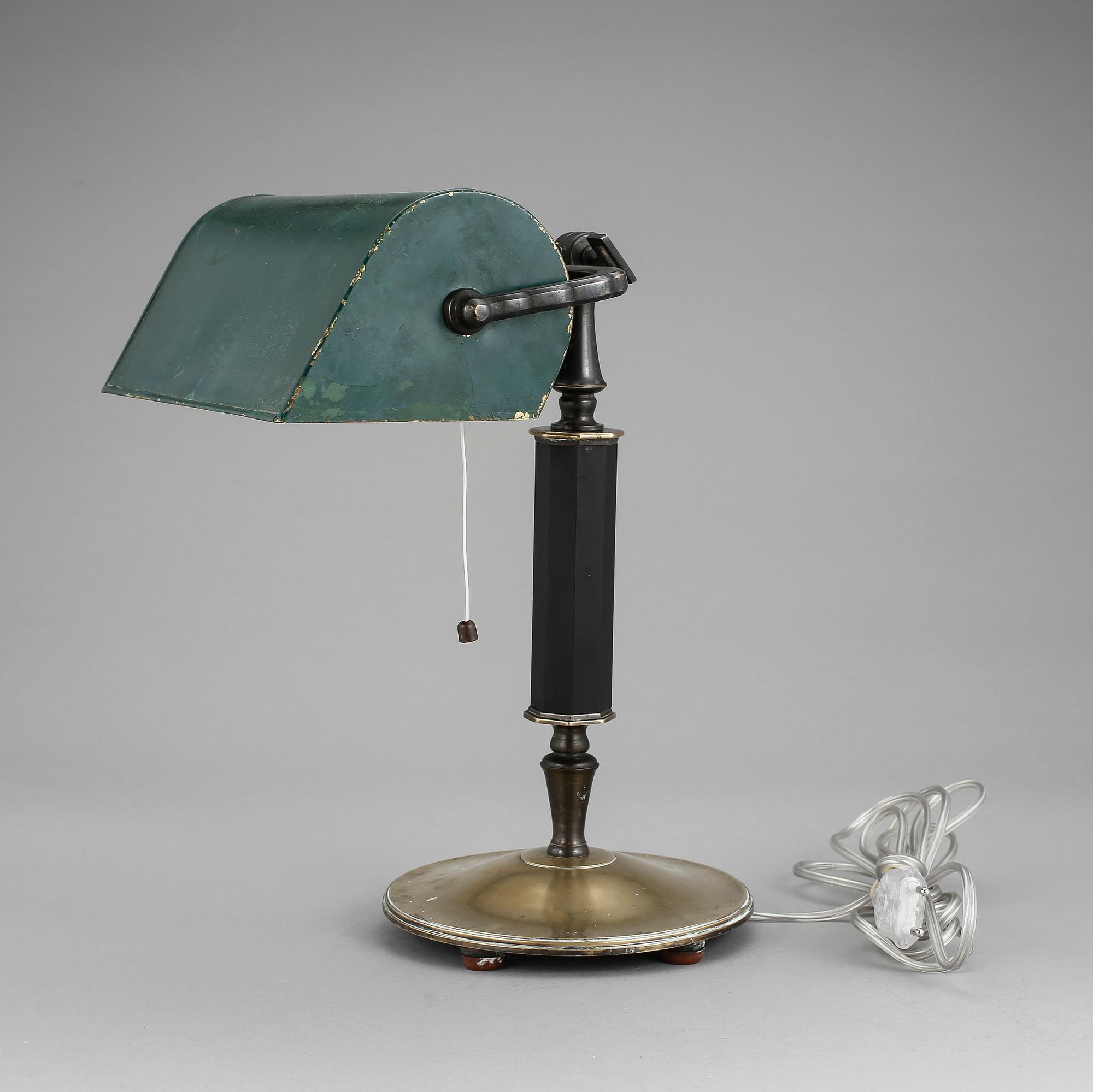 BORDSLAMPA, 1900-talets första kvartal.