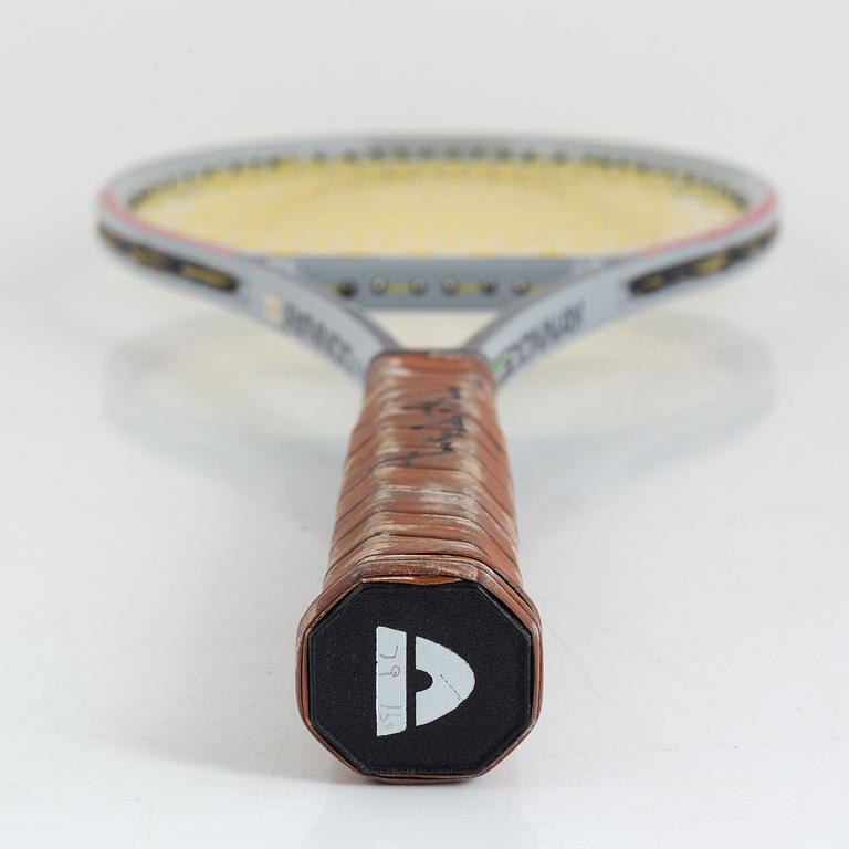 Två stycken tennisracketar, Donnay. Båda signerade av Björn Borg. Donnay Graphite.