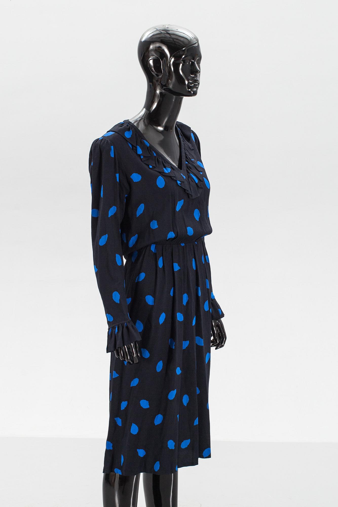 KLÄNNING, Yves Saint Laurent.