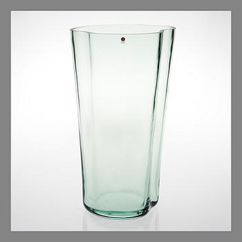 ALVAR AALTO, VASE. Marked Alvar Aalto 100, Iittala 1998.