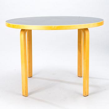 ALVAR AALTO, a mid-20th-century '90A' table for Artek.