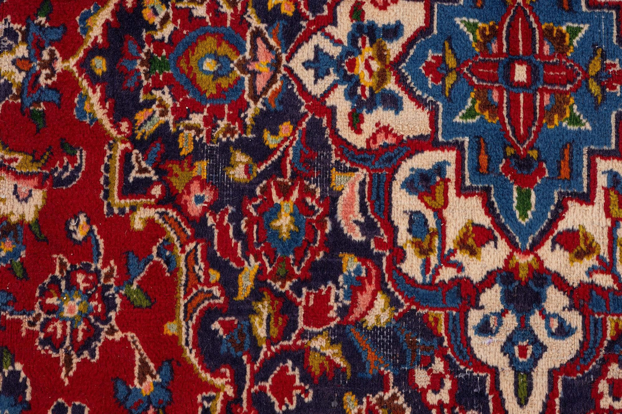 Matta, Keshan, ca 420 x 282 cm.